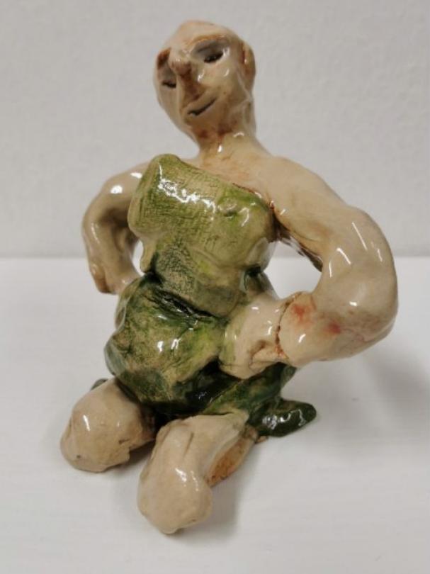 "Betty" 9/2022 Oberteil 16 x 13,5 x 7 cm, Unterteil 4 x 10 x 11 cm, weißer Ton glasiert