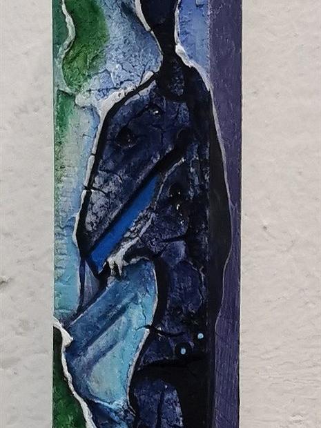 "Bubi" 01/2022, 26x4x1,8cm, Marmormehl, Pigmente, Ölfarbe auf Kantholz